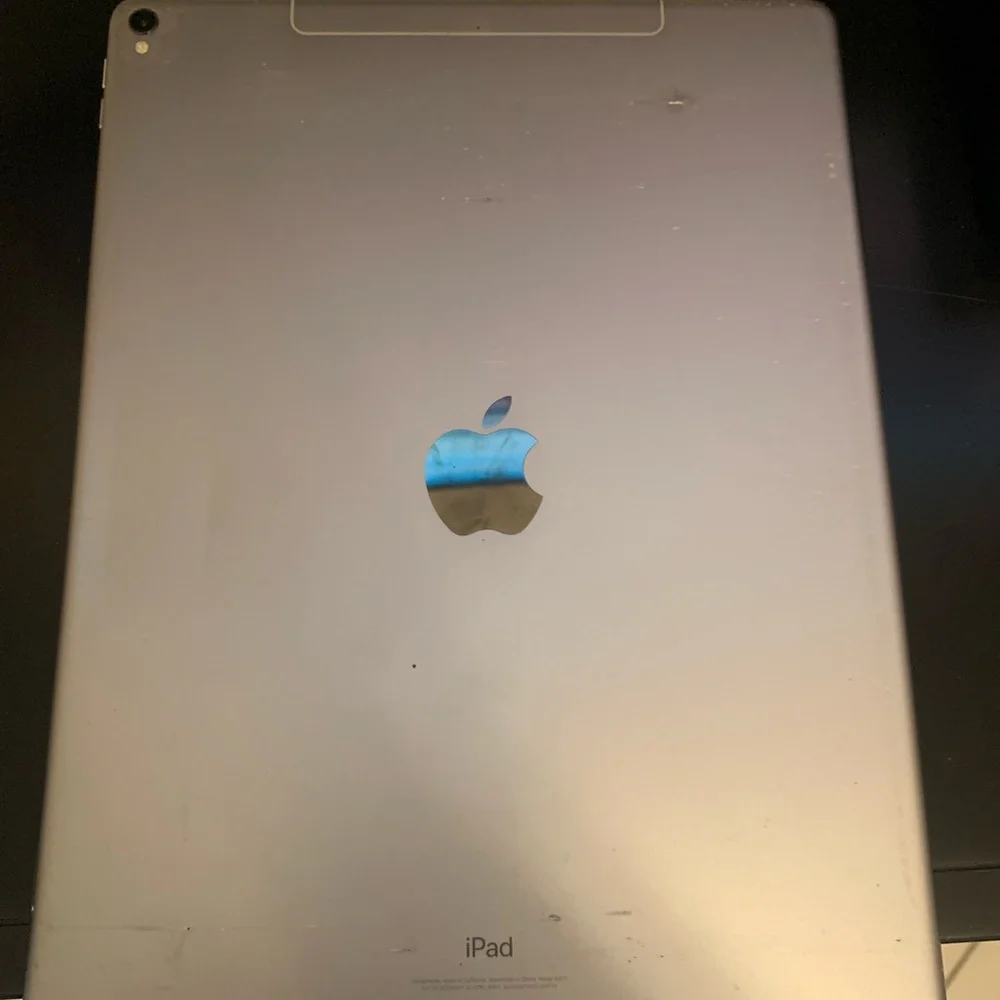 Apple IPad 1st Generation - 512MB - Picture 6 of 8